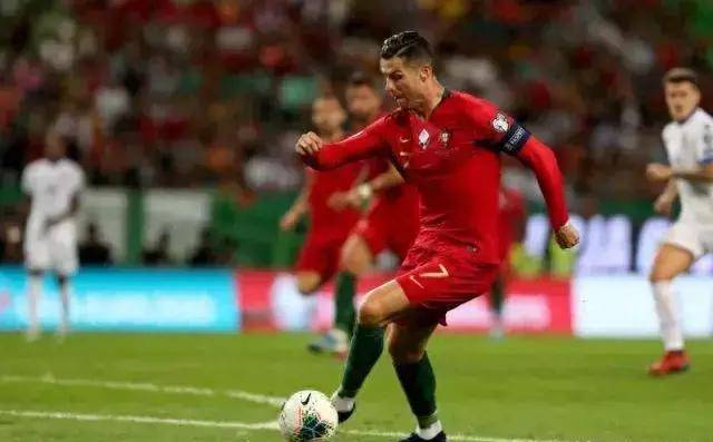 开云-包含C罗连续三场比赛得分超过比赛局势复杂，瑞士队不断突破！的词条