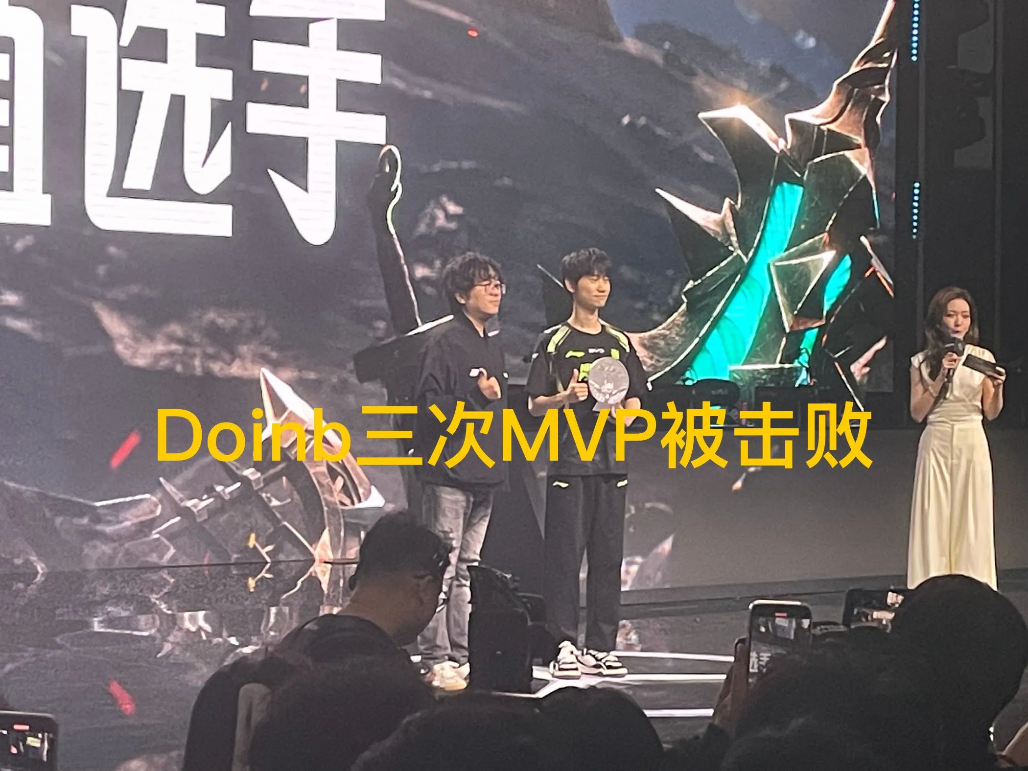 Rookie焦点对战，哈登与50激战FPX分钟，重要助攻胜负难料！