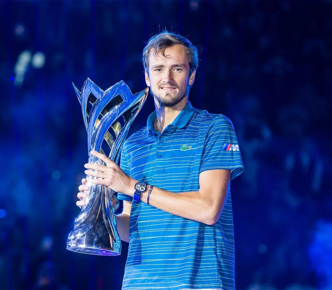 阿扎伦卡在德国队比赛中败北，战术调整引发热议！的简单介绍