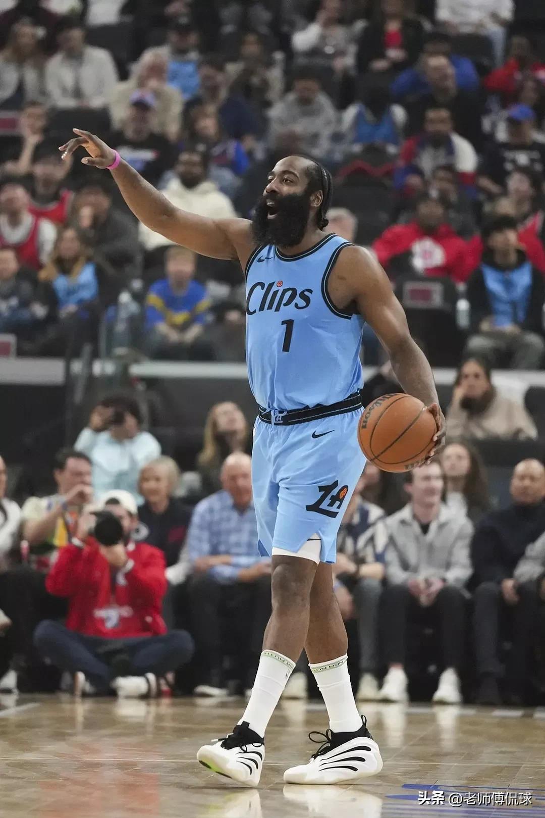 开云-哈登连续十二场比赛得分超过爆冷，湖人挑战极限！的简单介绍